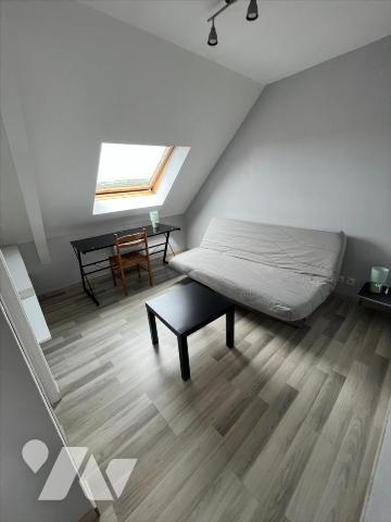 Bretagne, Finistère. Pont de Buis.
Vend local commercial 60m2 avec immeuble dont 3 appartements...