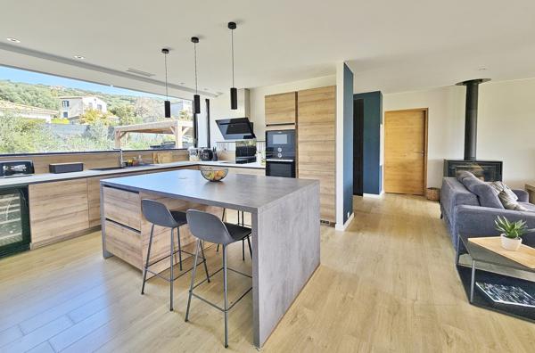 BASTELICACCIA Superbe villa F5 avec piscine Bastelicaccia (20129)