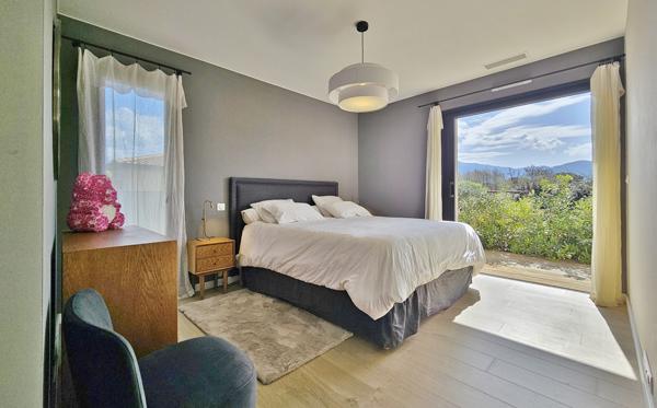 BASTELICACCIA Superbe villa F5 avec piscine Bastelicaccia (20129)