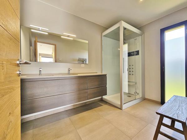 BASTELICACCIA Superbe villa F5 avec piscine Bastelicaccia (20129)