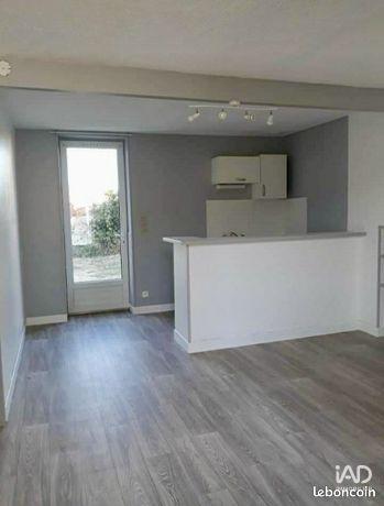 Maison à vendre 4 pièces 87 m² Neuville-de-Poitou