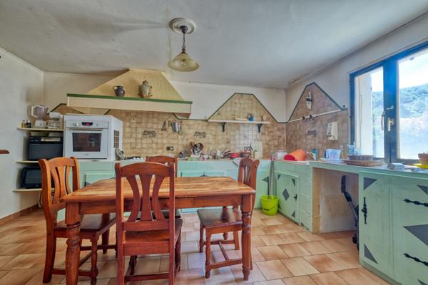 Vente maison T5 Cap Corse - Macinaggio - Rogliano 186 m2 avec jardin 1110 m2 - dépendance - garage