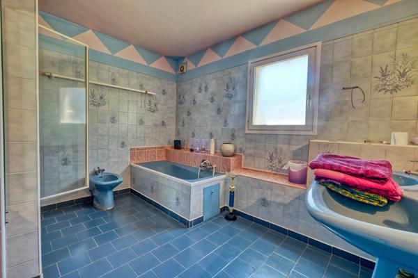 Vente maison T5 Cap Corse - Macinaggio - Rogliano 186 m2 avec jardin 1110 m2 - dépendance - garage