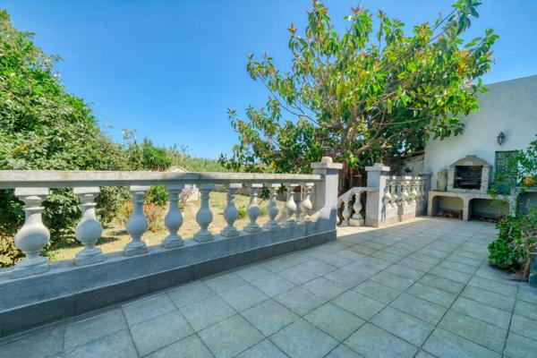 Vente maison T5 Cap Corse - Macinaggio - Rogliano 186 m2 avec jardin 1110 m2 - dépendance - garage