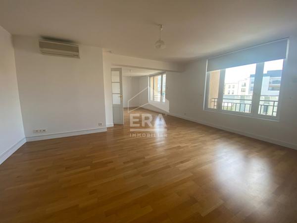 A louer superbe appartement de 110m² en hyper centre ville avec garage