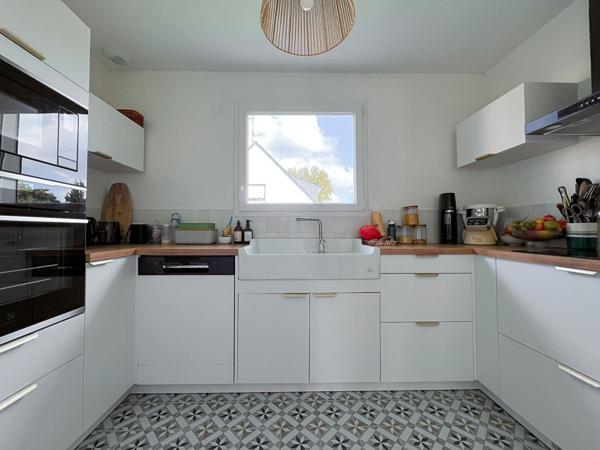 A VENDRE Maison plain pied AVRILLE - 3 chambres - Jardin - Garage