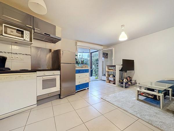 Le Teich proche Gare ! Au calme, T2 de 40 m2, terrasse, jardin, parking !