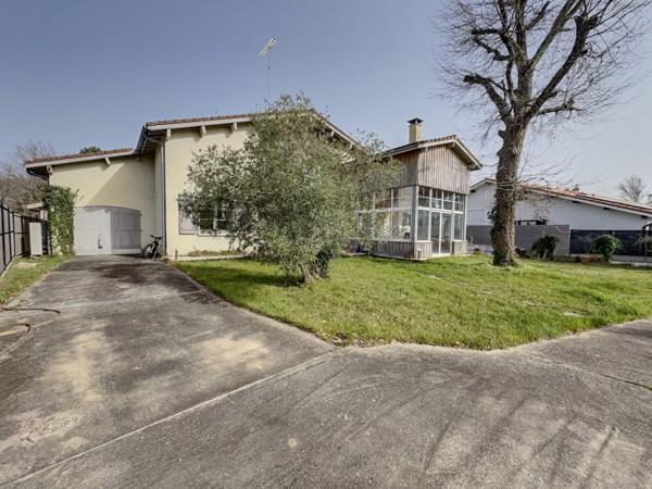 La Teste de Buch, Maison 6 pièces de 207 m2, terrasse, garage, parcelle de 750 m2 !
