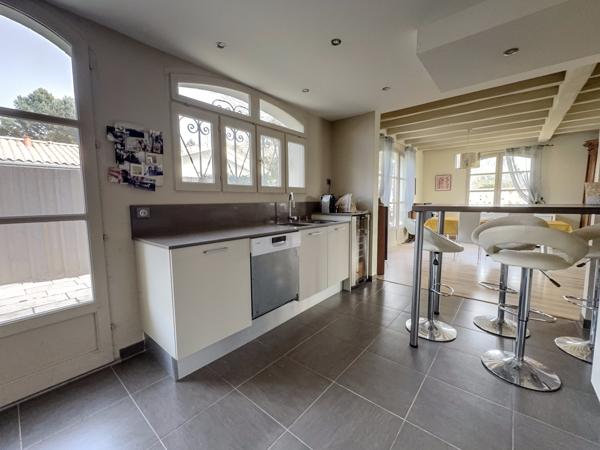 La Teste de Buch, Maison 6 pièces de 207 m2, terrasse, garage, parcelle de 750 m2 !