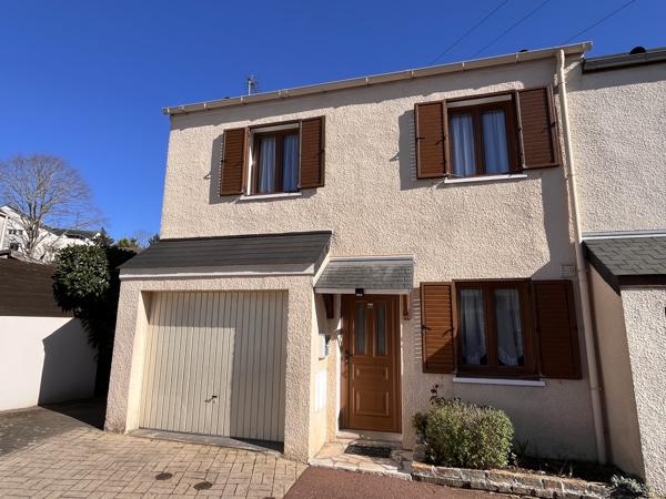 Maison
                                                                                                                                                                                                                                                                                                                        5 pièce(s)                                                                                                                                                                                                          3 chambre(s)                                                                                                                                                                                                          83.29  m²