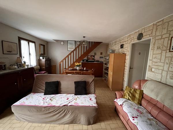 Maison
                                                                                                                                                                                                                                                                                                                        5 pièce(s)                                                                                                                                                                                                          3 chambre(s)                                                                                                                                                                                                          83.29  m²