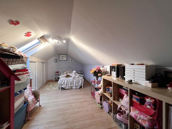 Maison
                                                                                                                                                                                                                                                                                                                        5 pièce(s)                                                                                                                                                                                                          3 chambre(s)                                                                                                                                                                                                          83.29  m²