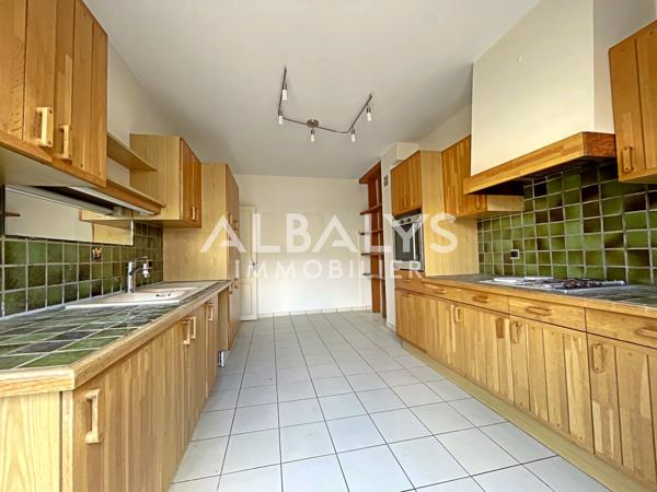 Appartement 5 pièce(s) 4 chambre(s) 130 m²