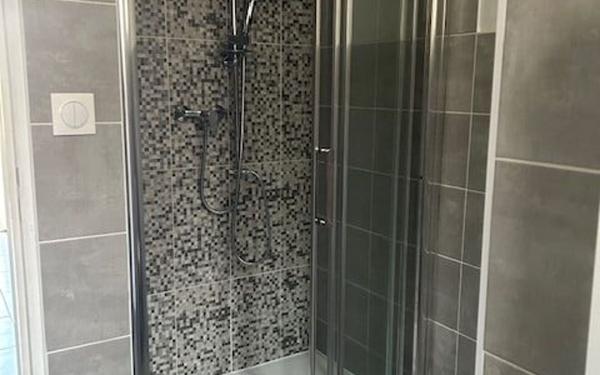 Appartement à louer    1 pièce •  Saint-Saturnin-lès-Avignon