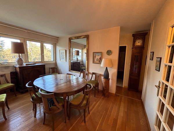 Écully  Grand appartement de caractère, 127 m²