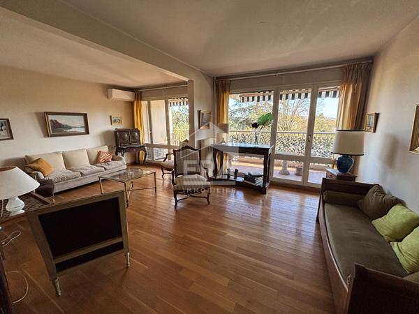 Écully  Grand appartement de caractère, 127 m²