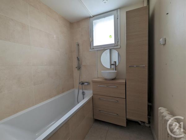 Appartement F4 à vendre  4 pièces - 77,90 m2 ST JEAN DE LA RUELLE - 45