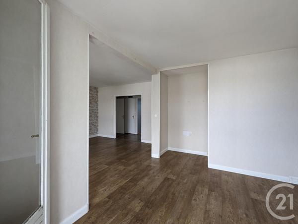 Appartement F4 à vendre  4 pièces - 77,90 m2 ST JEAN DE LA RUELLE - 45