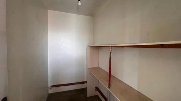 Appartement à vendre situé au 3e étage, de type 3, d’une surface de 70 m² habitable.