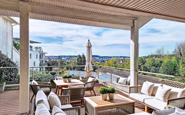 Appartement à vendre    4 pièces • 125 m2 Bayonne