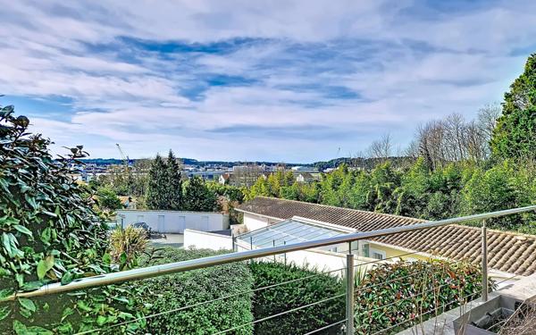 Appartement à vendre    4 pièces • 125 m2 Bayonne