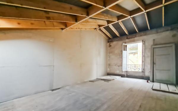 Maison à vendre    6 pièces •  Agen