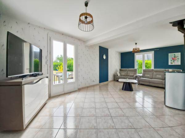 Maison
         7 pièces
        - 160 m² 283 500 € *