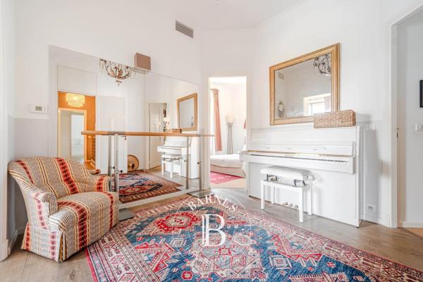 Aix-en-Provence, Maison de ville 5 Chambres -  269 m² à vendre