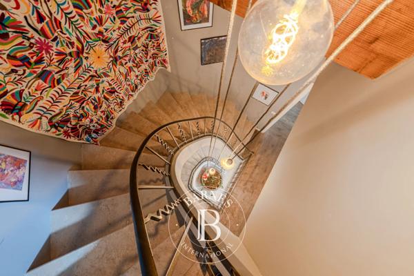 Aix-en-Provence, Maison de ville 5 Chambres -  269 m² à vendre