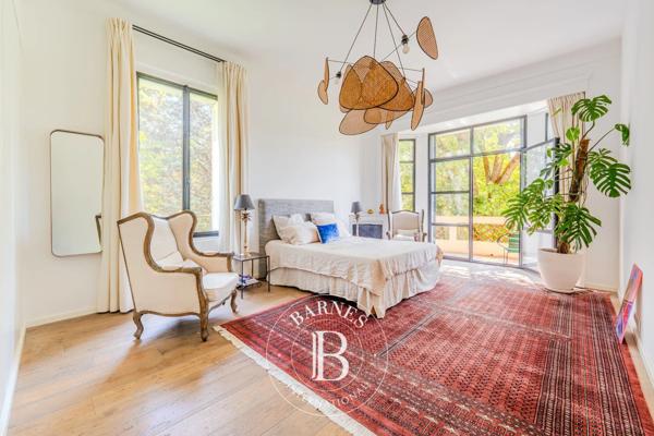 Aix-en-Provence, Maison de ville 5 Chambres -  269 m² à vendre