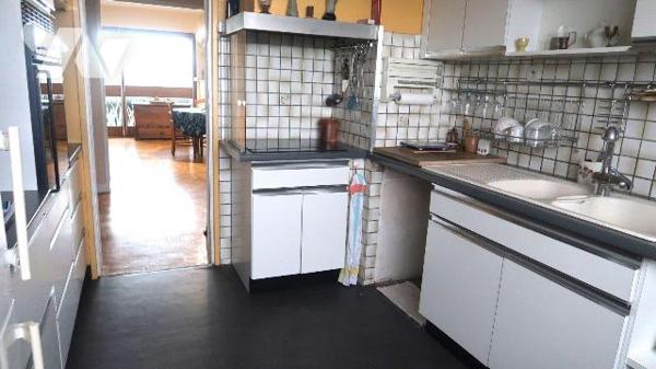 Dans Résidence proche du Centre-ville, au 6ème et dernier étage, APPARTEMENT T5 de 96m2, avec a...