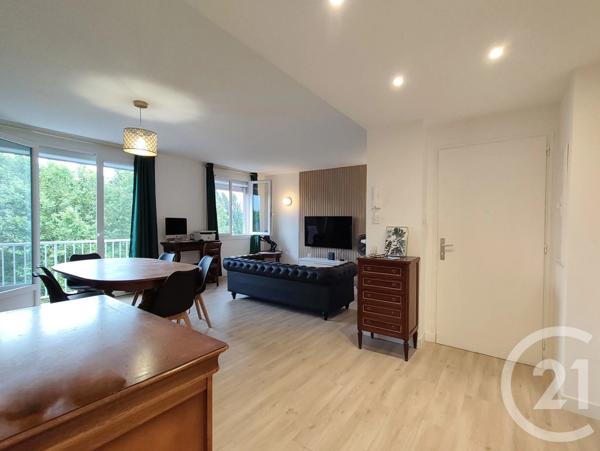 Appartement T3 à vendre  3 pièces - 62,36 m 2   LOURDES  - 65