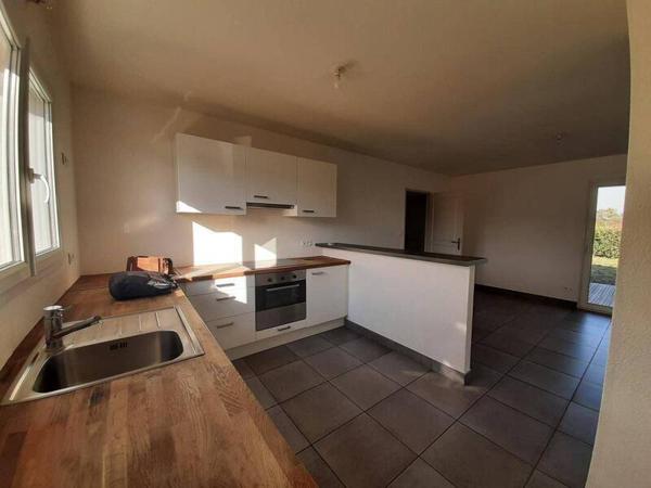 Maison 4 pièces                                        - 42510 Balbigny Réf : 13435