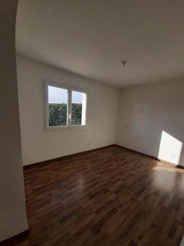 Maison 4 pièces                                        - 42510 Balbigny Réf : 13435