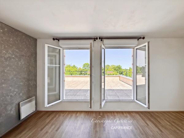 DERNIER ÉTAGE T4 (3 chambres) AVEC TERRASSE DE 65 M²