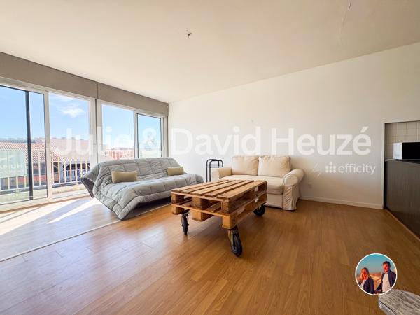 Appartement
         2 pièces
        - 53 m² 222 000 € *