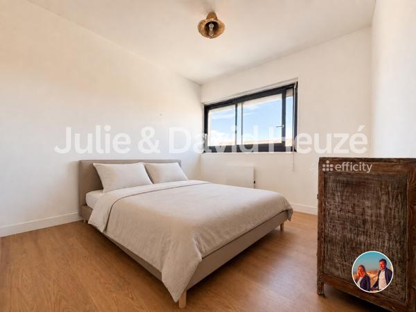 Appartement
         2 pièces
        - 53 m² 222 000 € *