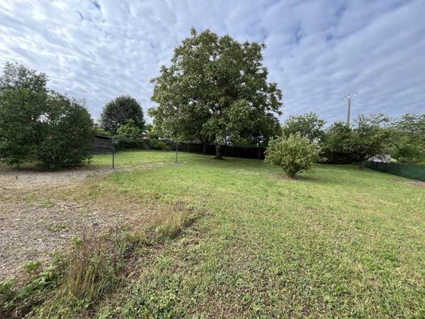 Maison à vendre 103 740 € Civray 3 p 78 m² DPE F