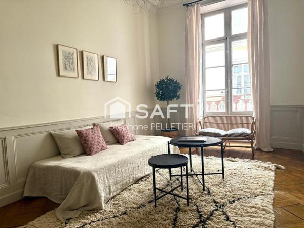 RENNES CENTRE – T2 -  51 m² MEUBLÉ CHARME