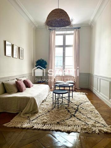 RENNES CENTRE – T2 -  51 m² MEUBLÉ CHARME