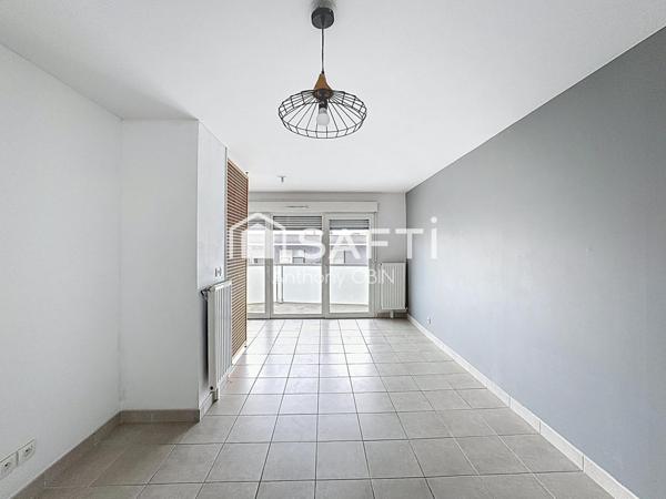 Appartement type 2, balcon, place de parking