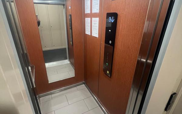 Appartement à vendre    2 pièces • 45,64 m2 Le Bourget