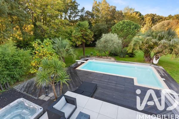 Maison à vendre 9 pièces 283 m² Sautron