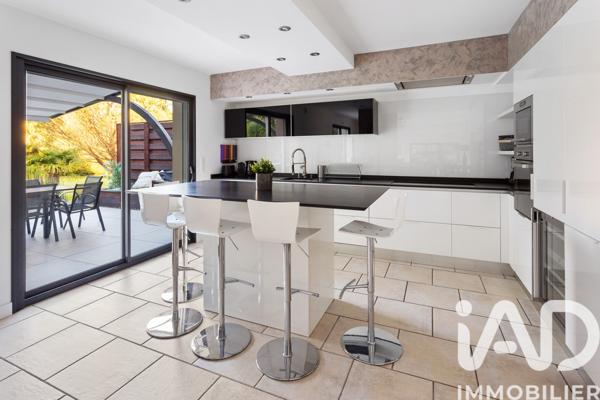 Maison à vendre 9 pièces 283 m² Sautron