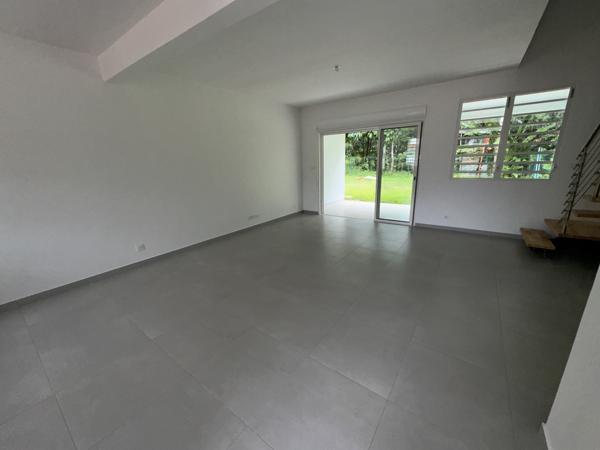 Maison mitoyenne Duplex de type T3 avec jardinet secteur La Chaumière