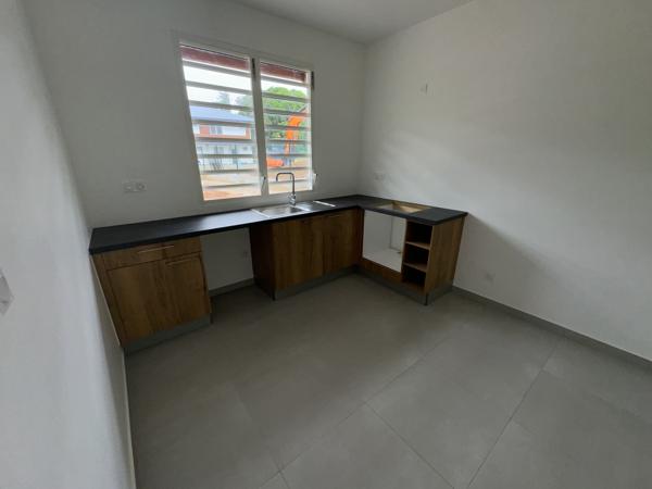 Maison mitoyenne Duplex de type T3 avec jardinet secteur La Chaumière