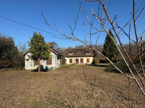 Jolie Maison de pays avec un appartement F2 et garage