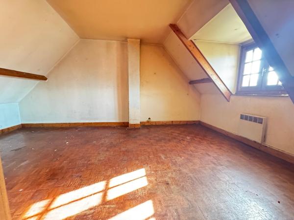 Jolie Maison de pays avec un appartement F2 et garage