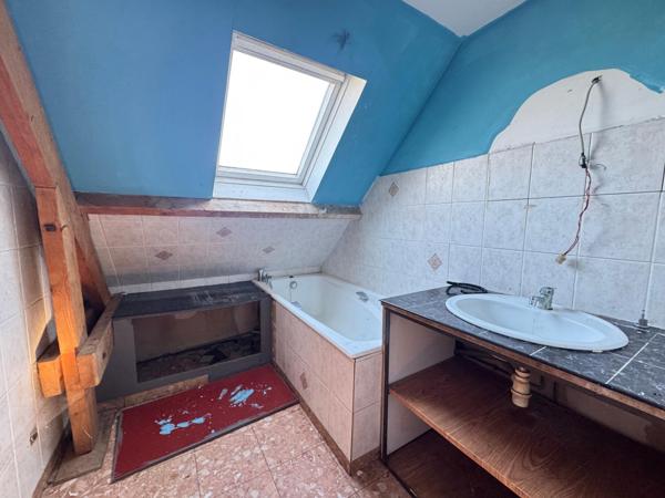 Jolie Maison de pays avec un appartement F2 et garage