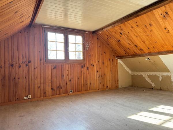 Jolie Maison de pays avec un appartement F2 et garage